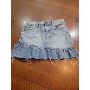 Denim‎ Skirt Girls size 8. Distressed